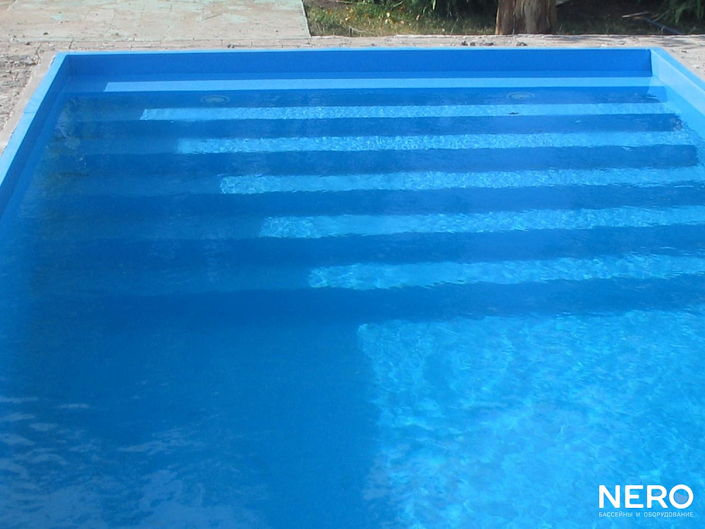 Частный бассейн отделаный пленкой
